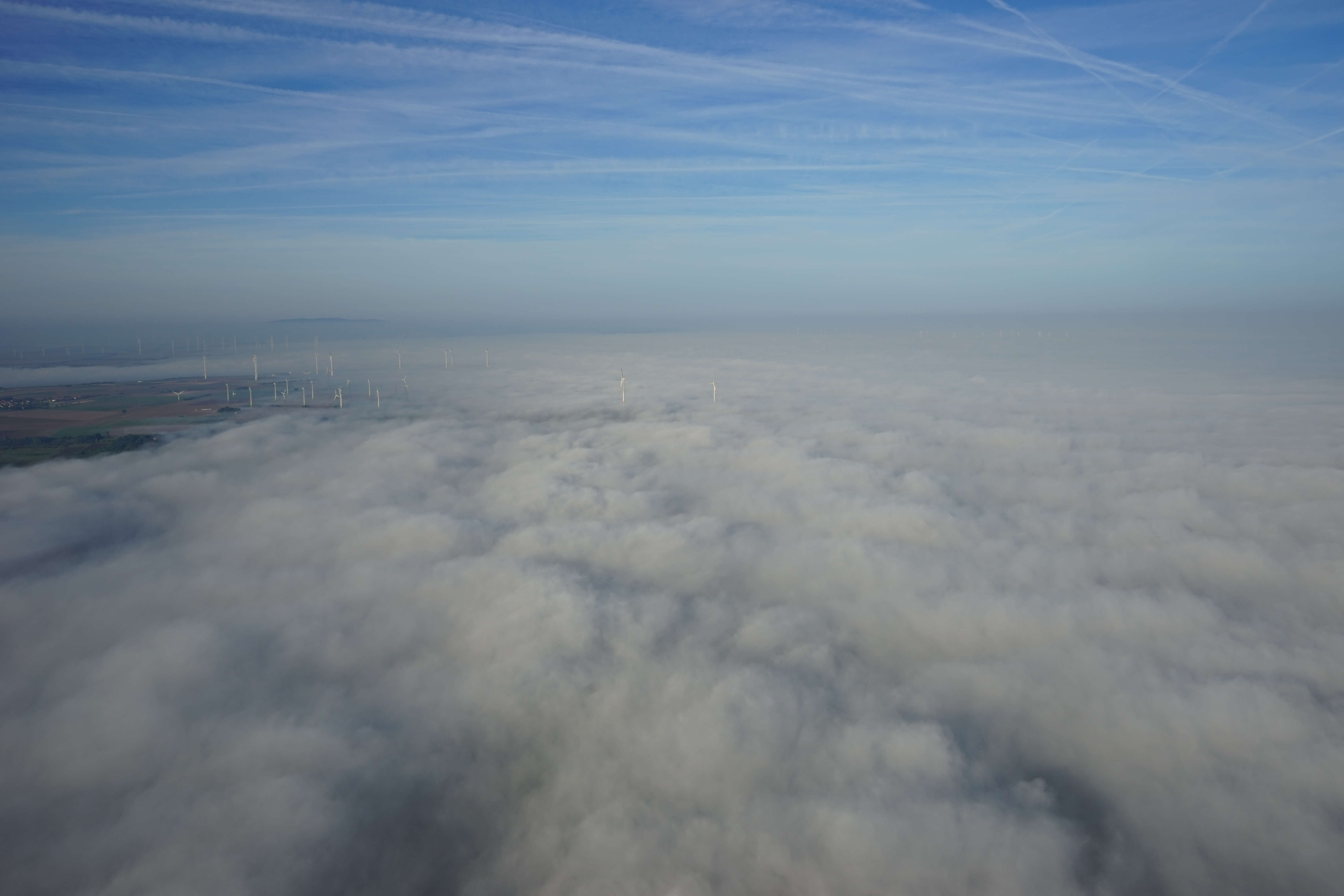 Geschichtete Wolkendecke als Illustration
